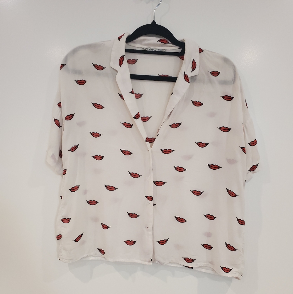 Stradivarius Womens Relaxed Top Lips Size M